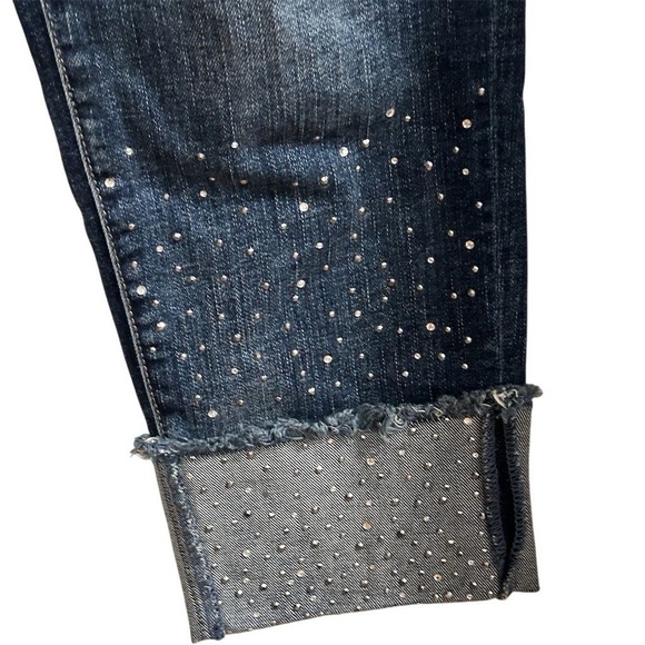 Soho Women's Curvy Boyfriend Jeans Size 10 Blue Distressed Denim Cuffs - Picture 5 of 11